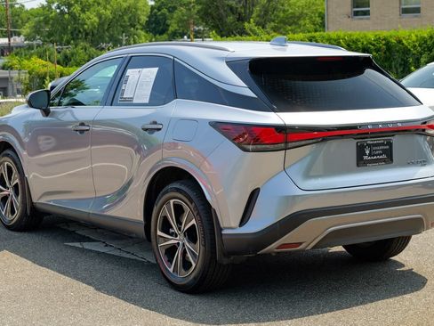 Used 2024 Lexus RX 350h w/ Accessory Package (Z1) AWD/4WD image 5