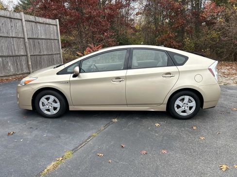 Used 2011 Toyota Prius Two image 6