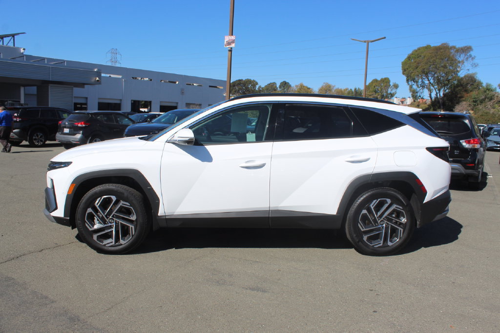Used 2026 Hyundai Tucson Limited AWD/4WD image 2