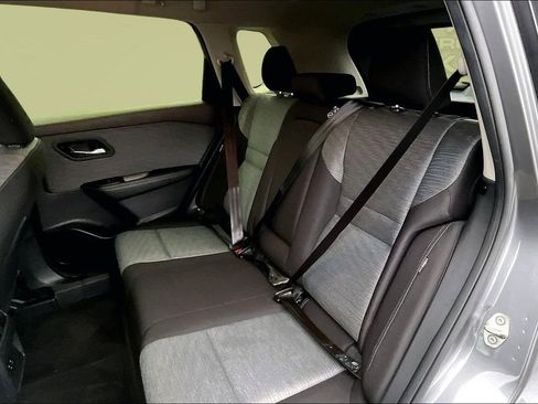 Used 2023 Nissan Rogue SV image 25