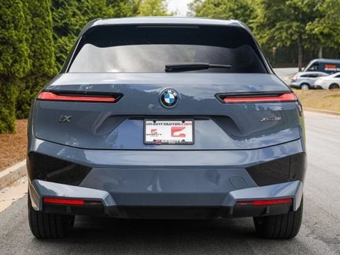 Used 2024 BMW iX xDrive50 w/ Premium Package AWD/4WD image 19