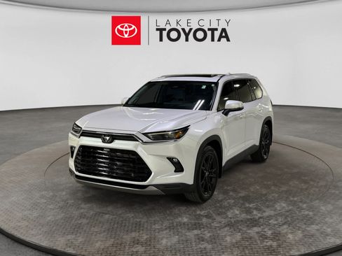 Used 2025 Toyota Grand Highlander AWD Hybrid image 1