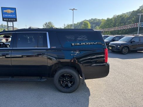 Used 2020 Chevrolet Suburban LT AWD/4WD image 7