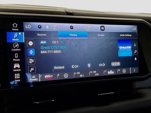 Used 2024 Jeep Wrangler Unlimited AWD/4WD image 9
