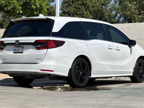 Certified 2024 Honda Odyssey Sport image 8