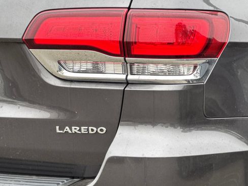 Used 2021 Jeep Grand Cherokee Laredo X AWD/4WD image 7