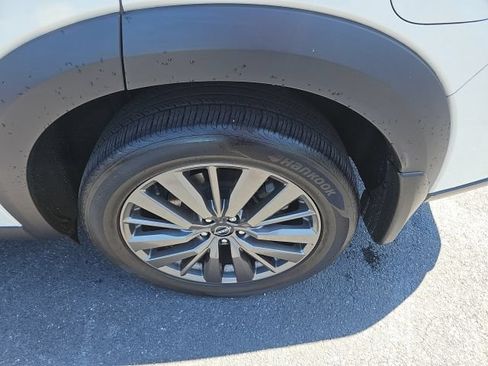 Certified 2024 Nissan Pathfinder SL w/ SL Premium Package AWD/4WD image 11