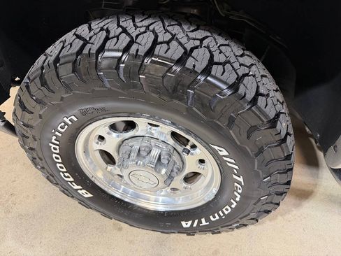 Used 2006 Chevrolet Silverado 2500 LT w/ Skid Plate Package AWD/4WD image 34
