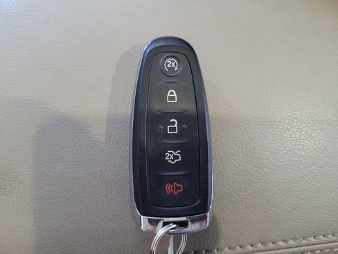 Used 2014 Ford Escape Titanium AWD/4WD image 32