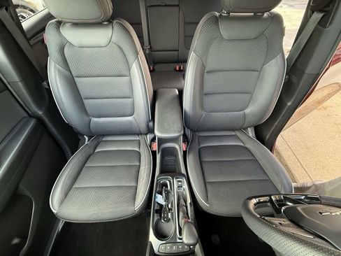 Used 2023 Chevrolet TrailBlazer RS w/ Convenience Package image 18