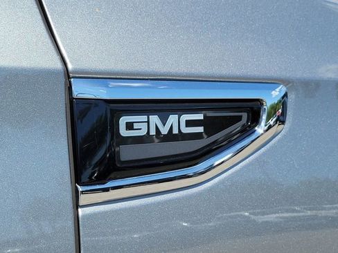 Certified 2023 GMC Yukon SLT w/ SLT Luxury Package AWD/4WD image 7