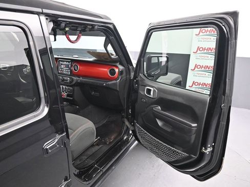Used 2020 Jeep Wrangler Unlimited Rubicon image 20