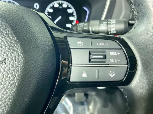 Used 2025 Honda Pilot Touring image 13