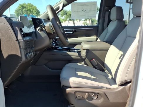 New 2026 Chevrolet Suburban LT w/ Comfort Package RWD image 16