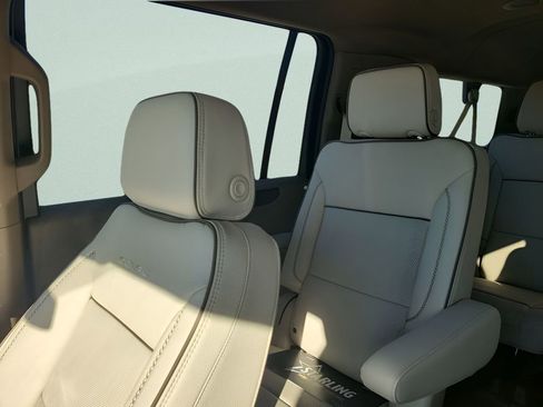 New 2026 GMC Yukon XL Denali image 12