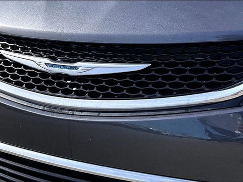 Used 2016 Chrysler 200 Limited w/ Anniversary Edition image 27