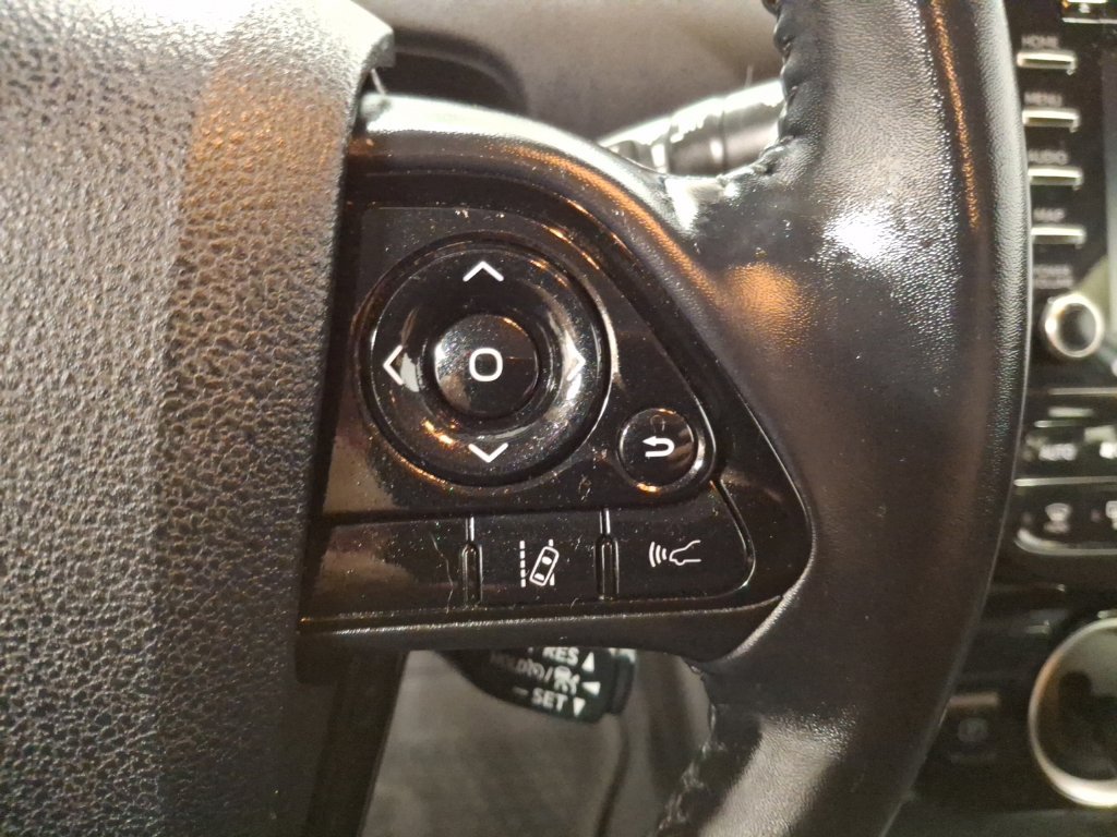 Used 2022 Toyota Prius Prime LE FWD image 20