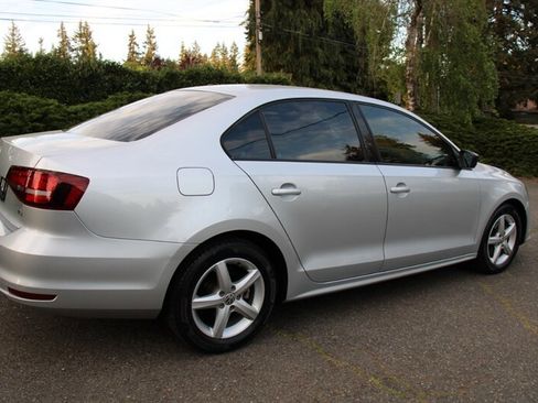 Used 2016 Volkswagen Jetta S FWD image 3
