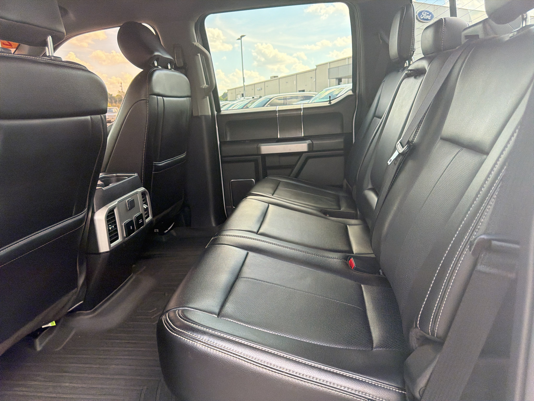 Used 2021 Ford F250 Lariat w/ Lariat Value Package AWD/4WD image 28