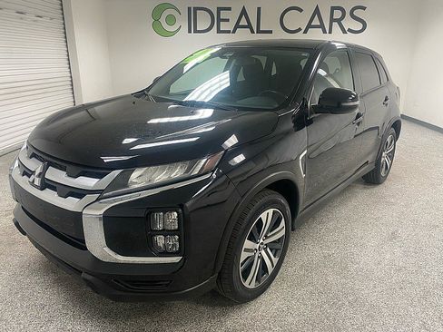 Used 2021 Mitsubishi Outlander Sport SE image 1