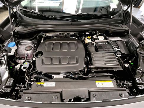 New 2026 Volkswagen Tiguan SE image 13