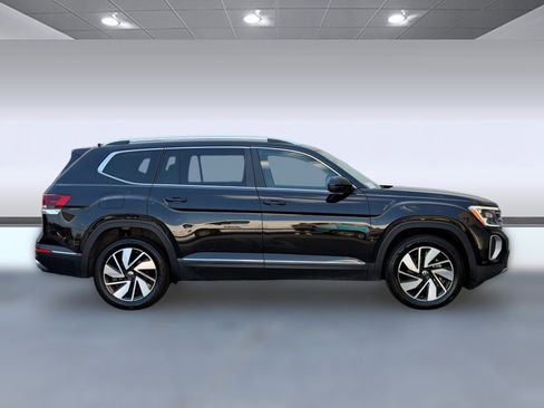 Used 2025 Volkswagen Atlas SEL AWD/4WD image 8