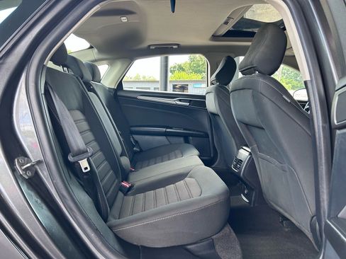 Used 2020 Ford Fusion SE AWD/4WD image 17