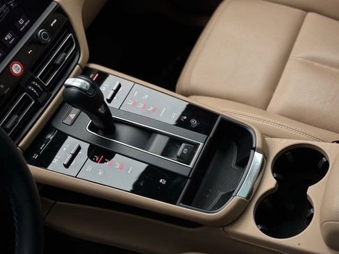 Used 2023 Porsche Macan image 43