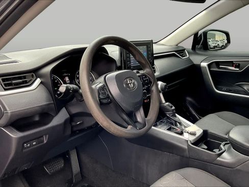 Used 2021 Toyota RAV4 XLE FWD image 16