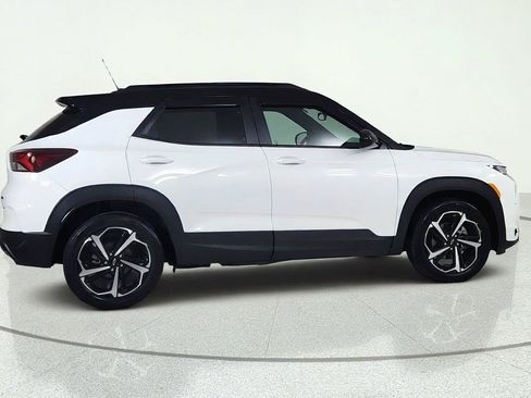 Used 2023 Chevrolet TrailBlazer RS w/ Sun and Liftgate Package FWD image 7