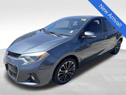 Used 2015 Toyota Corolla S Premium FWD image 3
