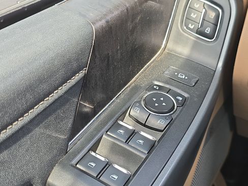 Used 2024 Ford F250 Lariat w/ Lariat Ultimate Package image 13