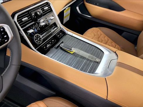 New 2026 Nissan Armada Platinum Reserve AWD/4WD image 12