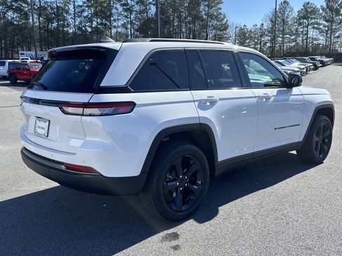 New 2026 Jeep Grand Cherokee Limited w/ Limited Altitude Package image 7