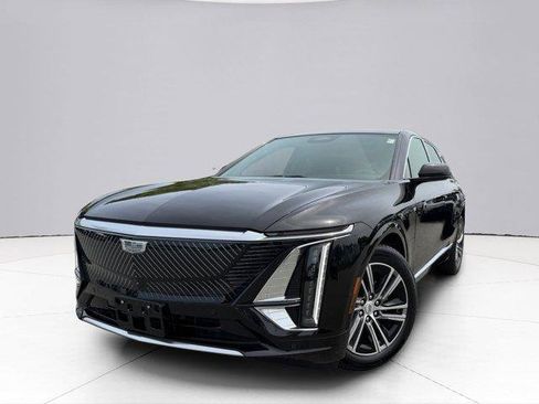 Used 2024 Cadillac Lyriq Luxury AWD/4WD image 1