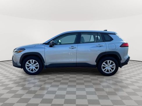 Used 2024 Toyota Corolla Cross L AWD/4WD image 4
