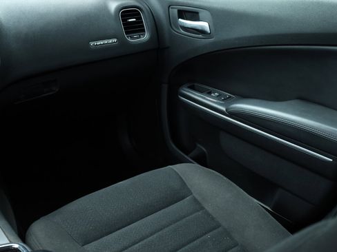 Used 2019 Dodge Charger Police image 25