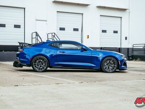 Used 2020 Chevrolet Camaro ZL1 image 13