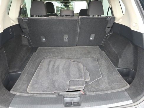 Used 2021 Nissan Rogue S image 14