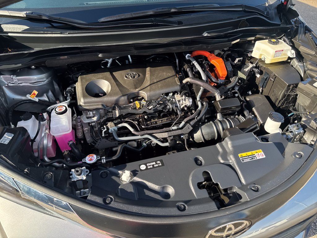 Used 2026 Toyota Sienna LE AWD/4WD image 46