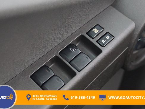 Used 2015 Nissan Xterra S w/ Value Package RWD image 16