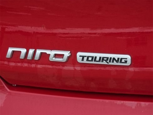 Used 2018 Kia Niro Touring image 13