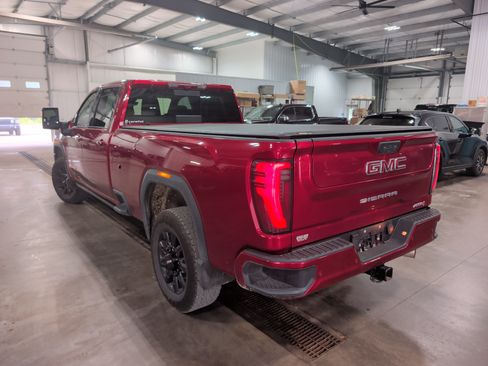 Used 2025 GMC Sierra 2500 AT4 w/ AT4 Premium Plus Package AWD/4WD image 4