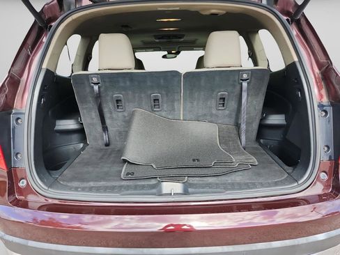Used 2017 Honda Pilot Touring image 14