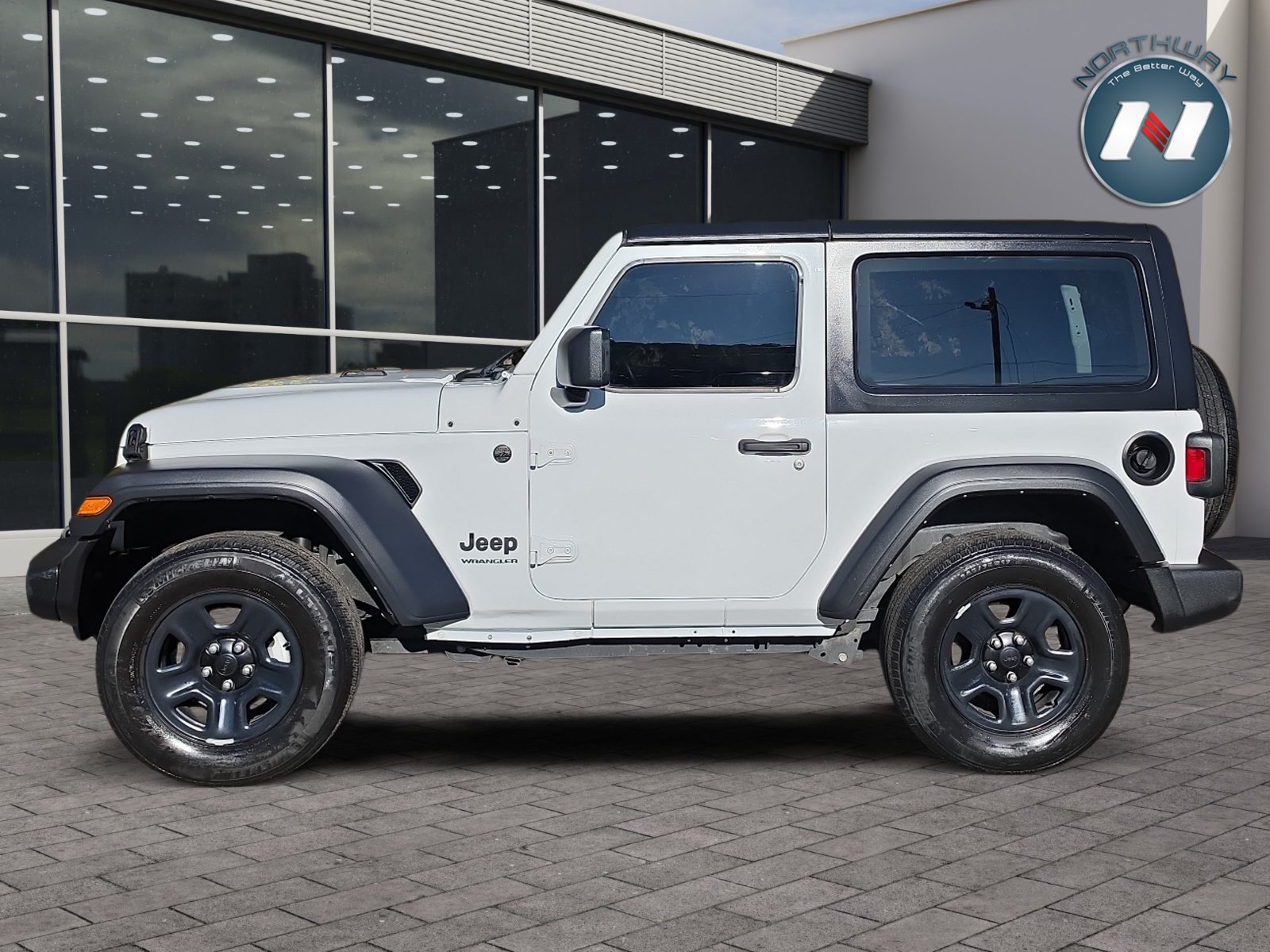 Used 2022 Jeep Wrangler Sport AWD/4WD image 2