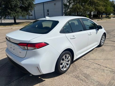 Used 2024 Toyota Corolla LE FWD image 16