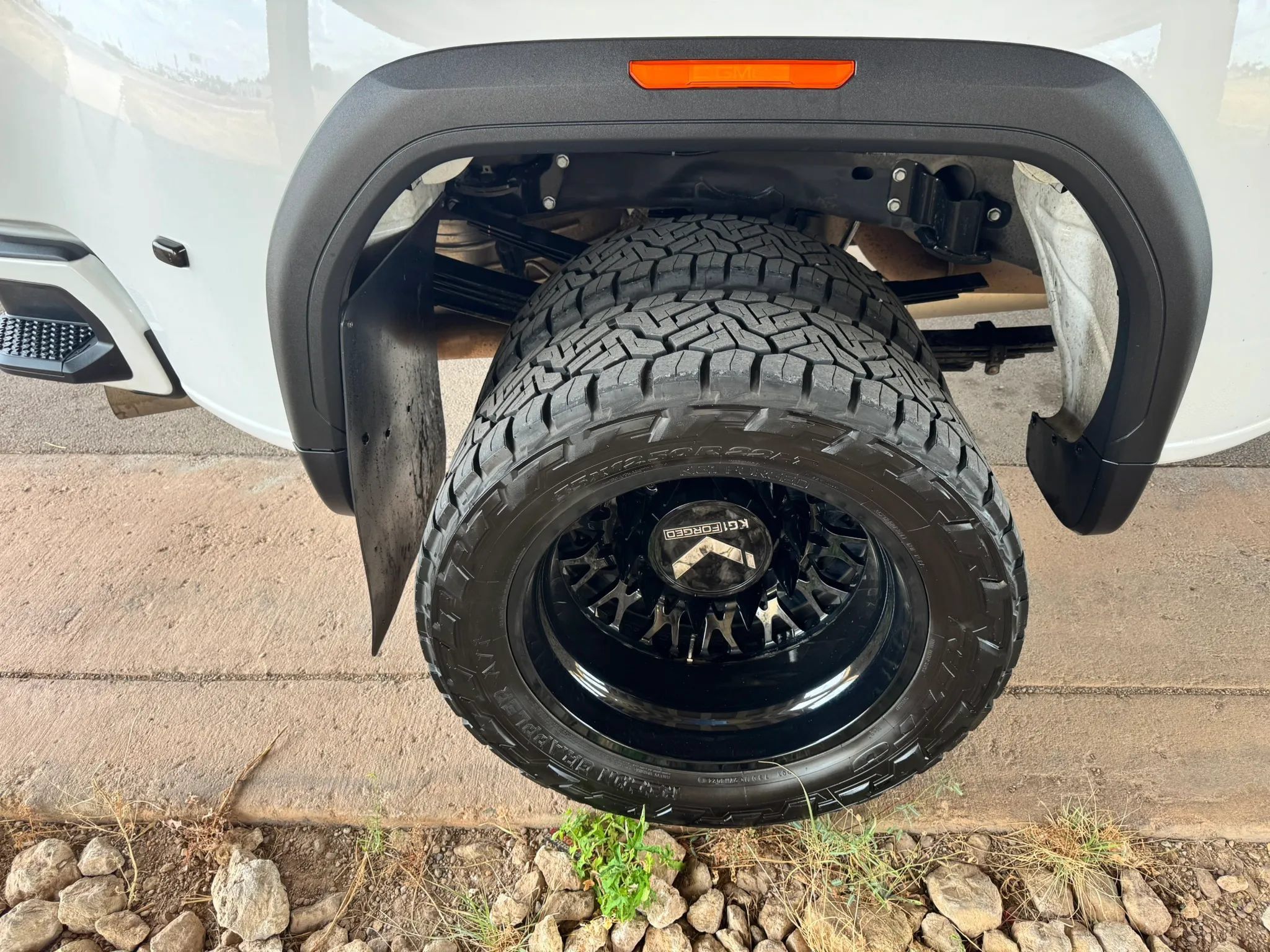 Used 2024 GMC Sierra 3500 Denali Ultimate AWD/4WD image 31