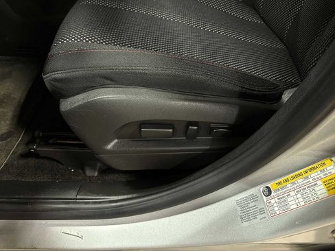 Used 2015 Chevrolet Equinox LT w/ Driver Convenience Package image 23