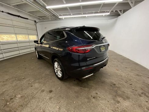 Used 2020 Buick Enclave Premium w/ Sun and Sites Package image 4