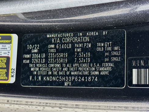Used 2023 Kia Carnival EX FWD image 40